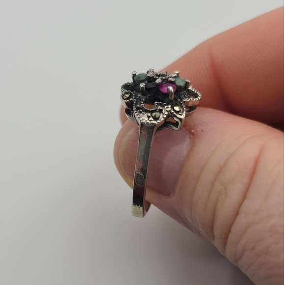Incredible multistone ring with emerald, sapphire, ruby, and marcasite - Picture 4 of 7